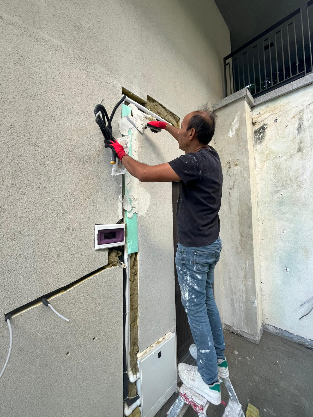 Dış Cephe Teknik Boşluğu Kalekim Dış Cephe Sıvası ile Kapatma Uygulaması